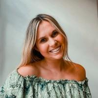 StoryLeading Holly Lincoln